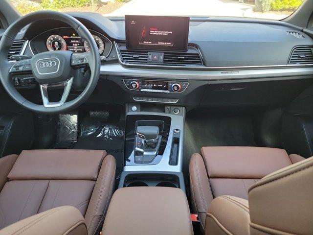 Photo of 2025 Blue Audi Q5