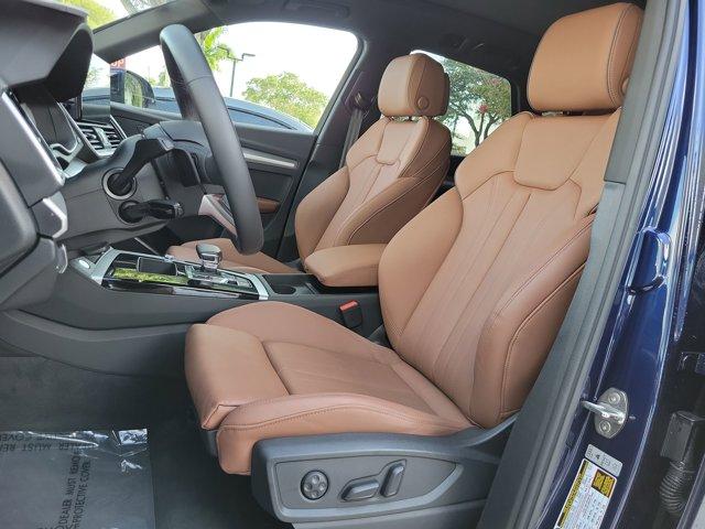 Photo of 2025 Blue Audi Q5