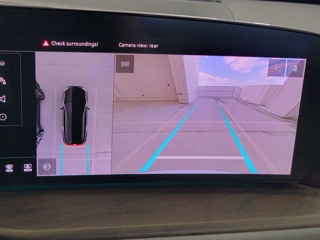 Photo of 2025 Glacier White Metallic Audi Q5