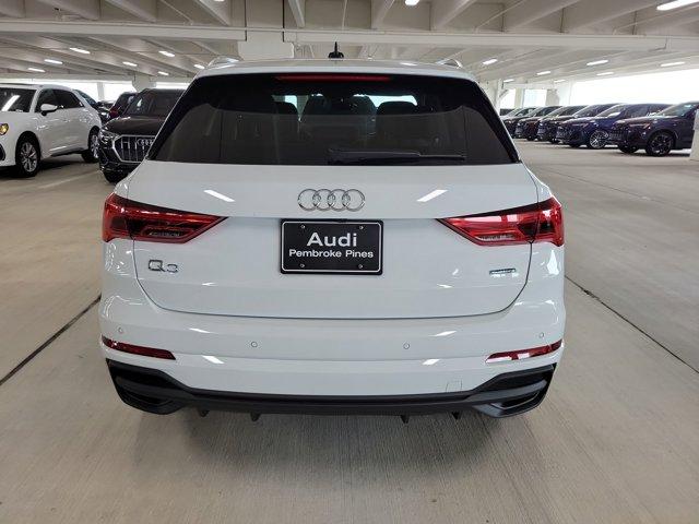 Photo of 2025 Glacier White Metallic Audi Q3