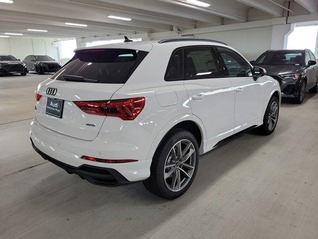 Photo of 2025 Arkona White Audi Q3