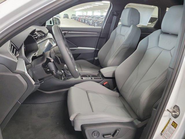 Photo of 2025 Arkona White Audi Q3