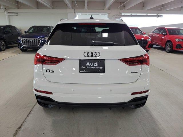 Photo of 2025 Arkona White Audi Q3