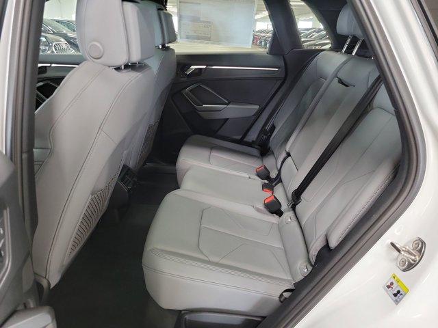Photo of 2025 Arkona White Audi Q3