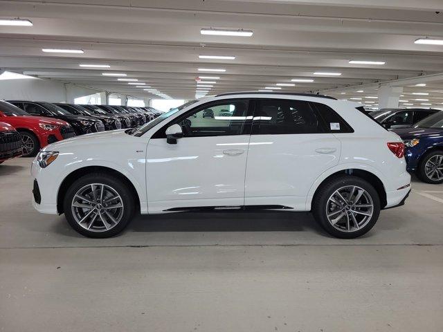 Photo of 2025 Arkona White Audi Q3