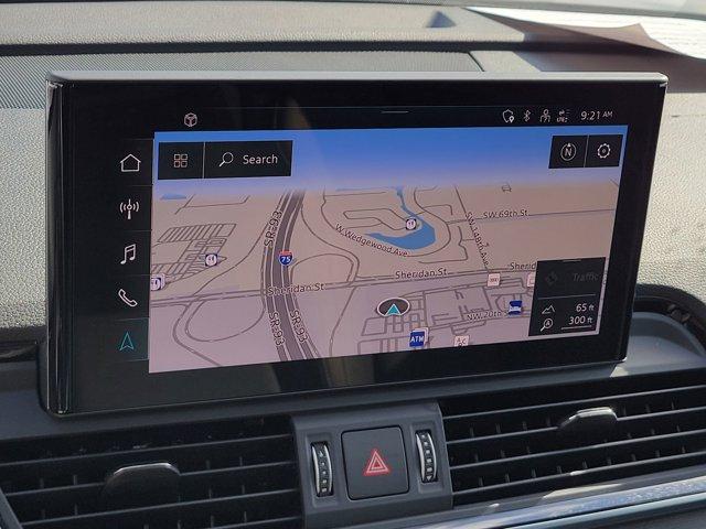 Photo of 2023 Glacier White Metallic Audi Q5
