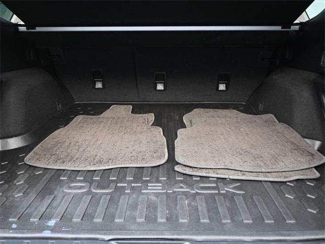 Photo of 2024 Crystal White Pearl Subaru Outback