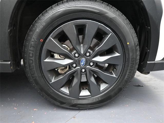 Photo of 2024 Crystal White Pearl Subaru Outback
