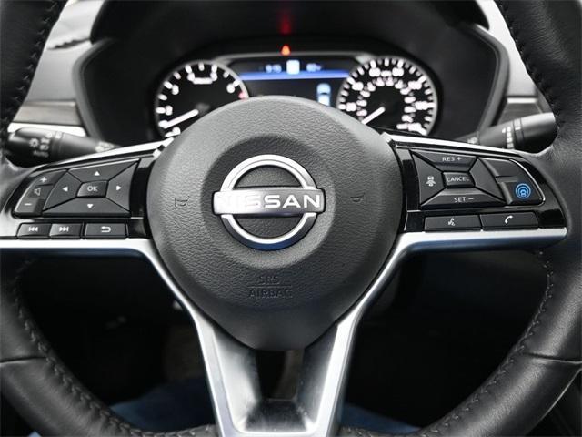 Photo of 2024 White Nissan Altima