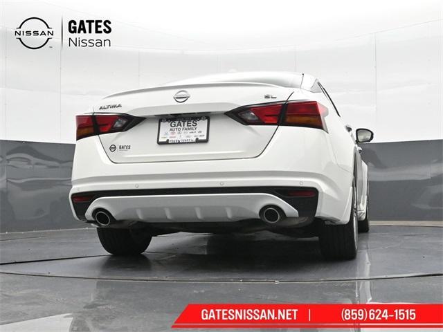 Photo of 2024 White Nissan Altima