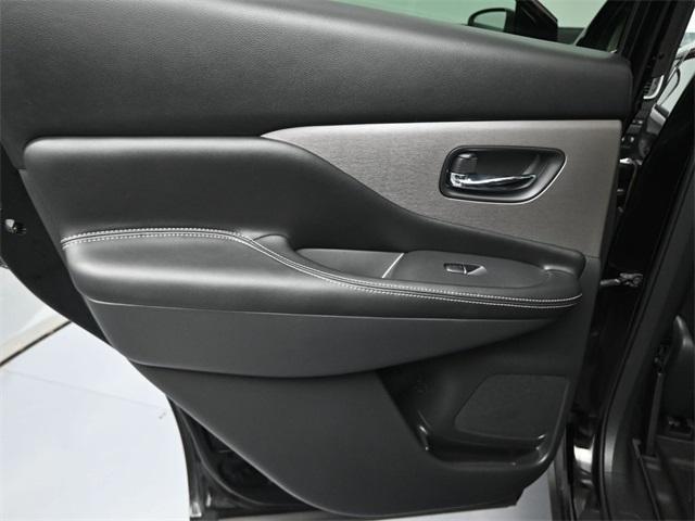 Photo of 2021 Magnetic Black Nissan Murano
