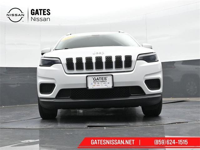 Photo of 2020 Bright White Clearcoat Jeep Cherokee