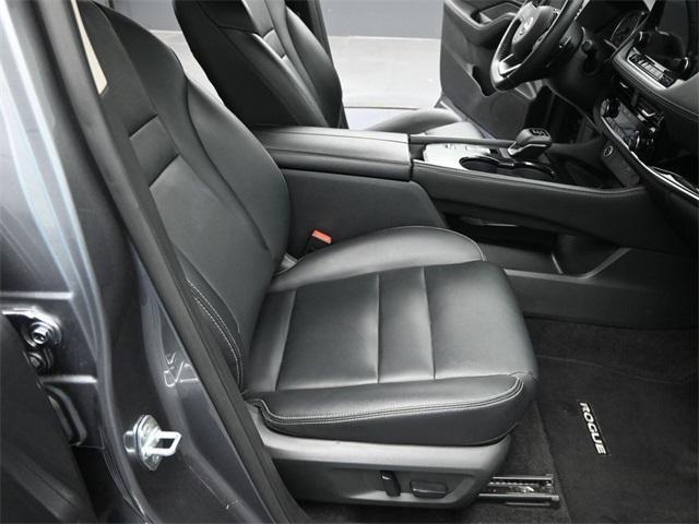 Photo of 2023 Gun Metallic Nissan Rogue