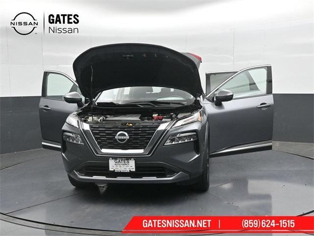 Photo of 2023 Gun Metallic Nissan Rogue