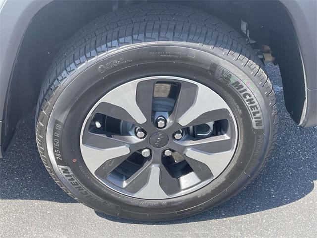 Photo of 2022 Silver Zynith Jeep Grand Cherokee 4xe