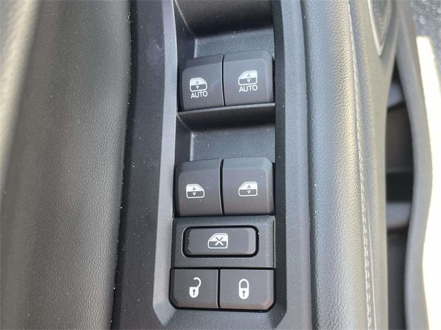 Photo of 2022 Silver Zynith Jeep Grand Cherokee 4xe