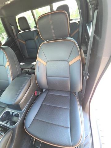 Photo of 2023 Summit White GMC Canyon