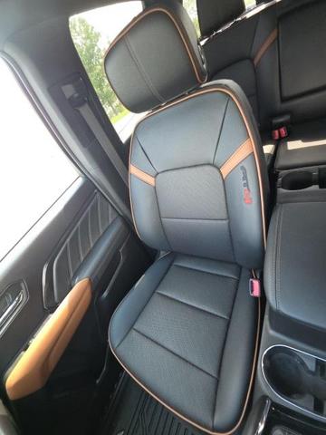 Photo of 2023 Summit White GMC Canyon