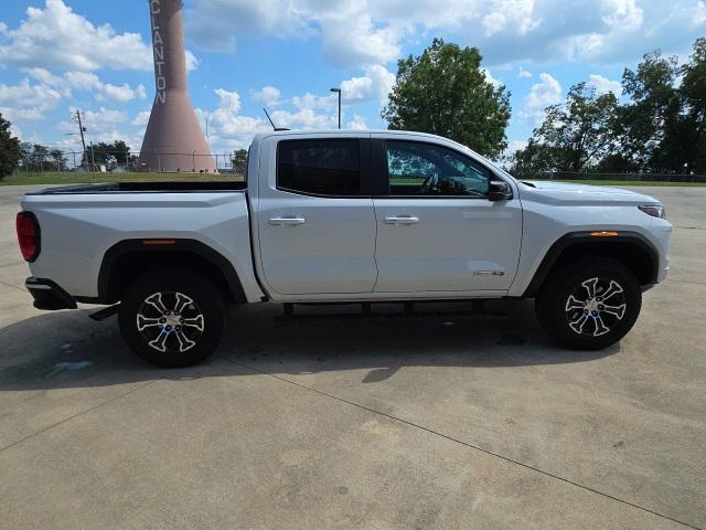 Photo of 2023 Summit White GMC Canyon