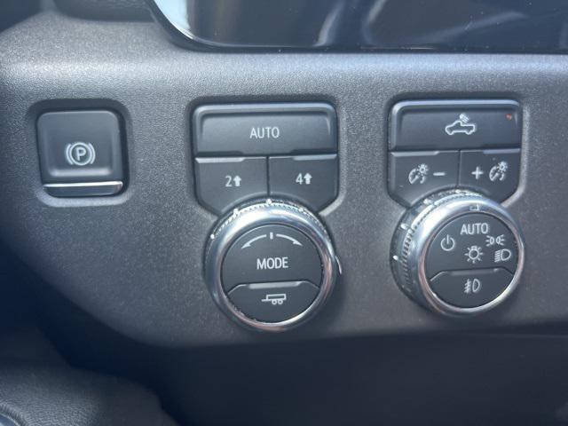 Photo of 2024 Onyx Black GMC Sierra 1500