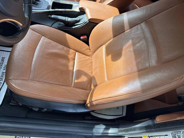 Photo of 2008 White BMW 328