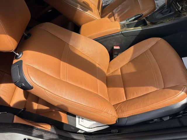 Photo of 2008 White BMW 328