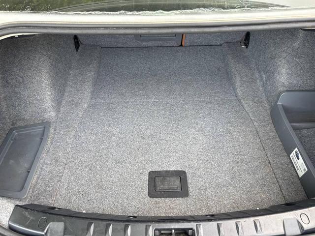 Photo of 2008 White BMW 328