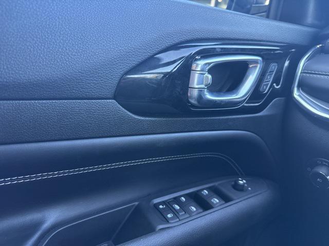 Photo of 2022 Billet Silver Metallic Clearcoat Jeep Compass