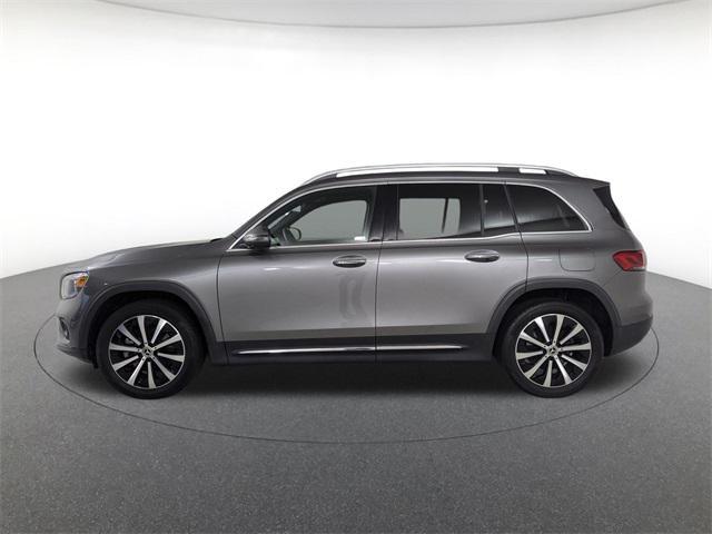 Photo of 2023 Mountain Grey Metallic Mercedes-Benz GLB 250