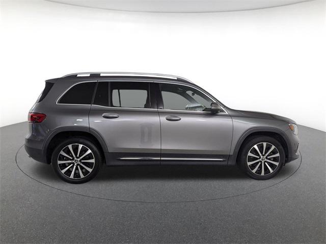 Photo of 2023 Mountain Grey Metallic Mercedes-Benz GLB 250