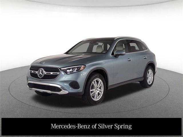Photo of 2025 Silver Metallic Mercedes-Benz GLC 300