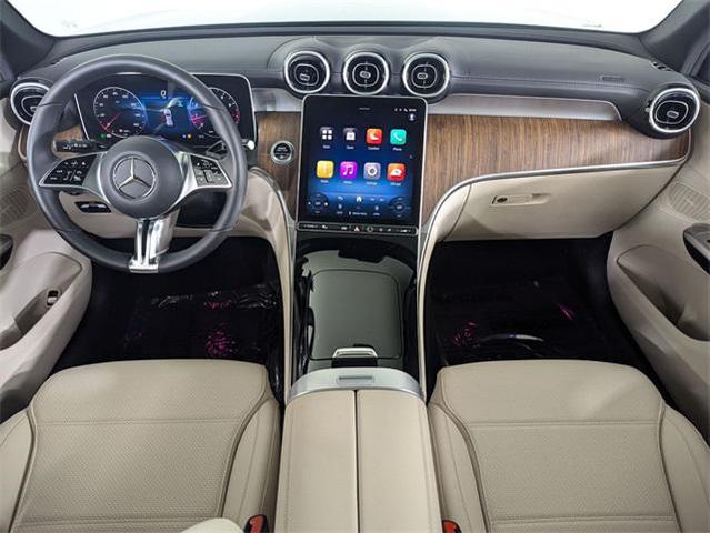 Photo of 2025 Silver Metallic Mercedes-Benz GLC 300