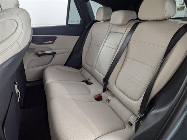 Photo of 2025 Silver Metallic Mercedes-Benz GLC 300