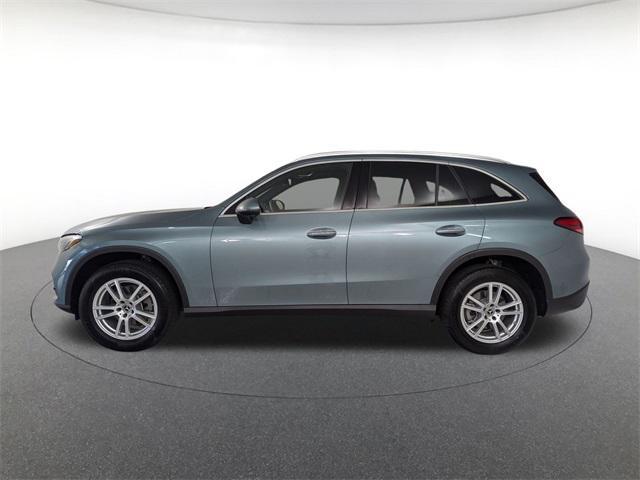 Photo of 2025 Silver Metallic Mercedes-Benz GLC 300