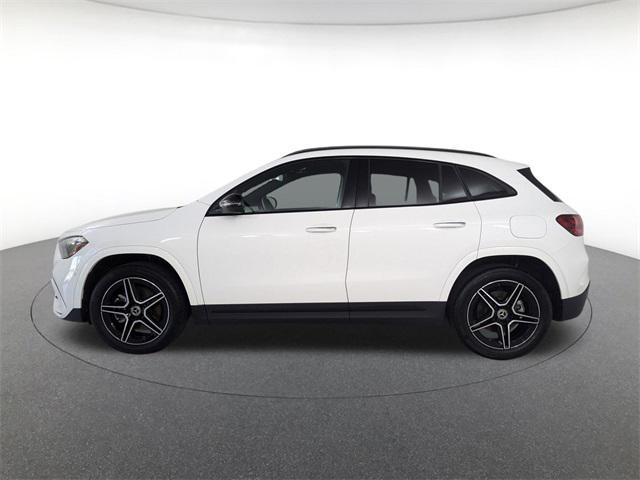 Photo of 2025 Polar White Mercedes-Benz GLA 250