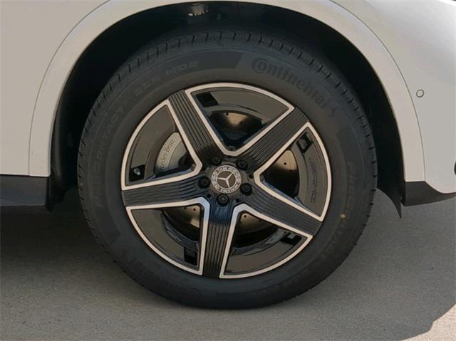 Photo of 2025 Polar White Mercedes-Benz GLC 350e