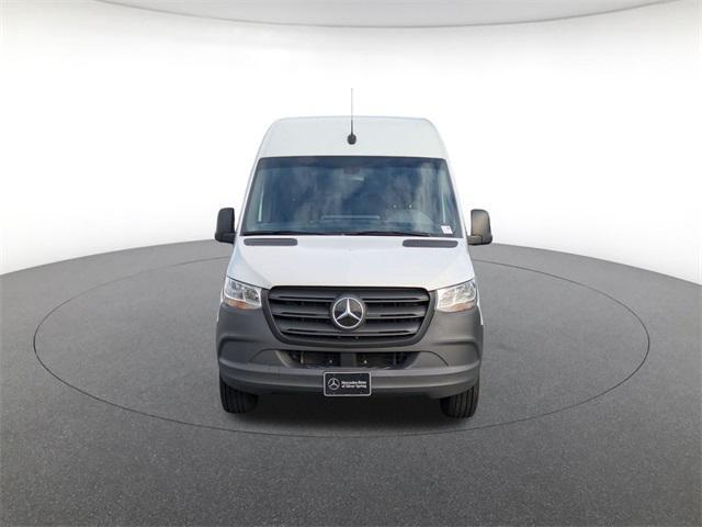 Photo of 2024 Arctic White Mercedes-Benz eSprinter 2500