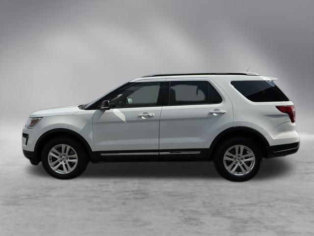 Photo of 2019 White Ford Explorer
