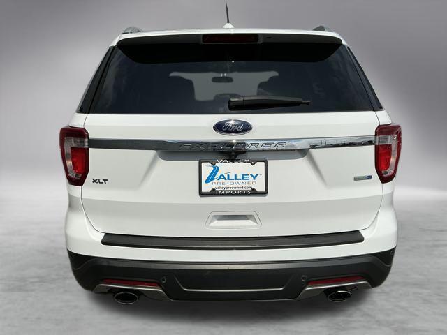 Photo of 2019 White Ford Explorer