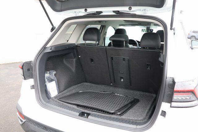 Photo of 2025 Pure White Volkswagen Taos