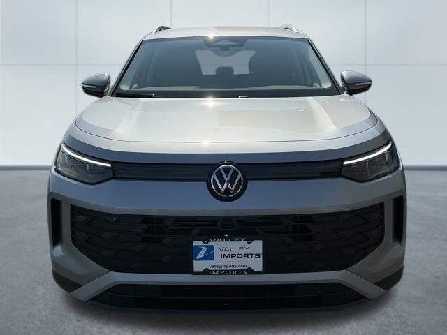 Photo of 2025 Pyrite Silver Metallic Volkswagen Tiguan