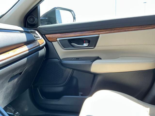 Photo of 2019 Platinum White Pearl Honda CR-V