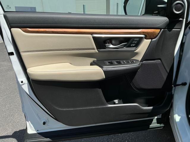 Photo of 2019 Platinum White Pearl Honda CR-V
