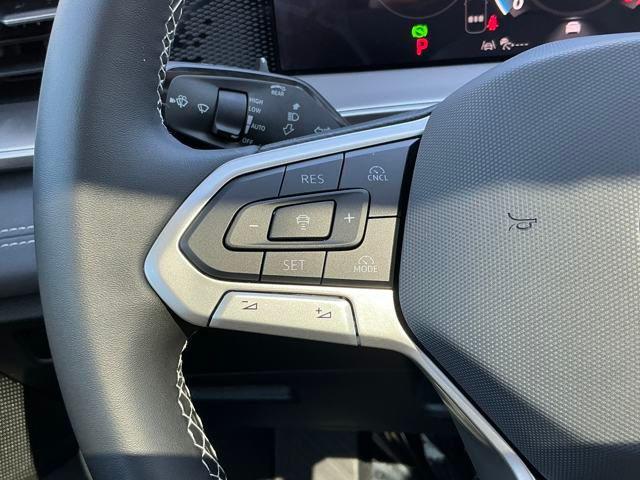 Photo of 2025 Pure White Volkswagen Tiguan