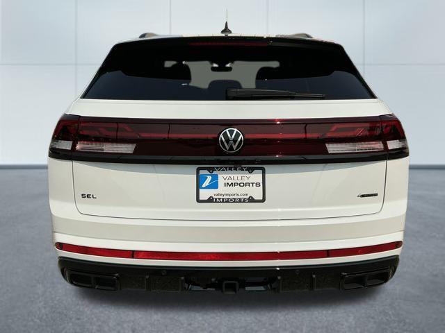 Photo of 2025 Opal White Volkswagen Atlas Cross Sport