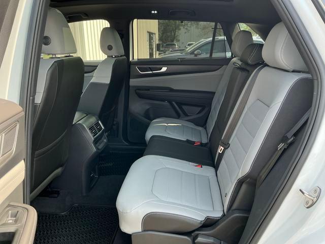 Photo of 2025 Opal White Volkswagen Atlas Cross Sport