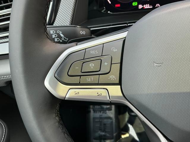Photo of 2025 Opal White Volkswagen Atlas Cross Sport