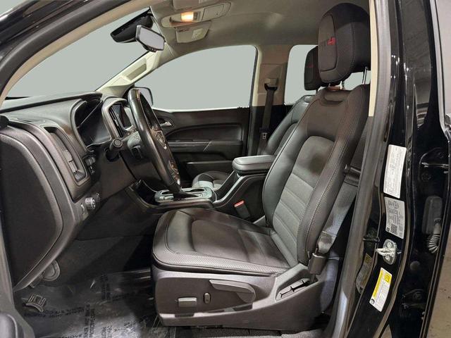 Photo of 2021 Onyx Black GMC Canyon
