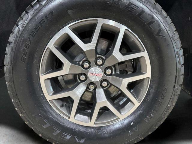 Photo of 2021 Onyx Black GMC Canyon