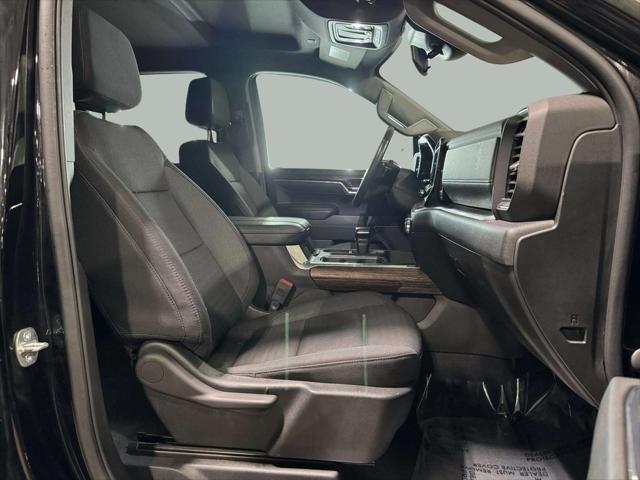 Photo of 2023 Onyx Black GMC Sierra 1500